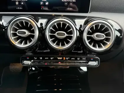 Photo 13 Mercedes CLA Coupé 180 d Progressive Line sse CP/11