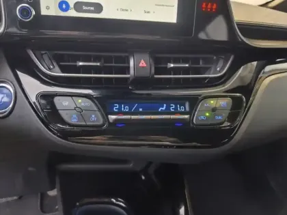 Photo 6 Toyota C-HR 1.8 Hybride 122 Edition