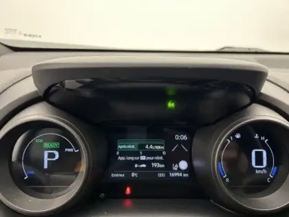 Photo 25 Toyota Yaris Hybride 1.5 HYBRID 116H DESIGN