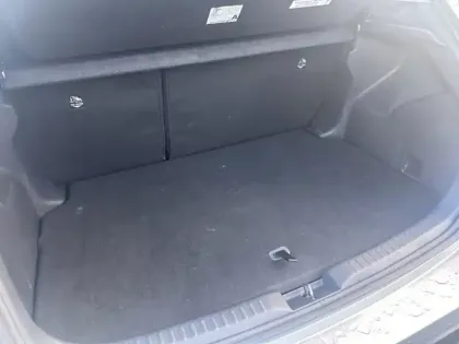 Photo 5 Toyota Yaris Hybride 116h Dynamic Business