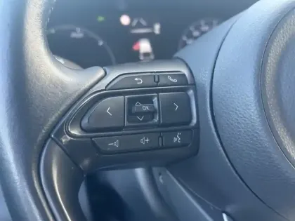 Photo 10 Toyota Yaris Hybride 116h Dynamic Business