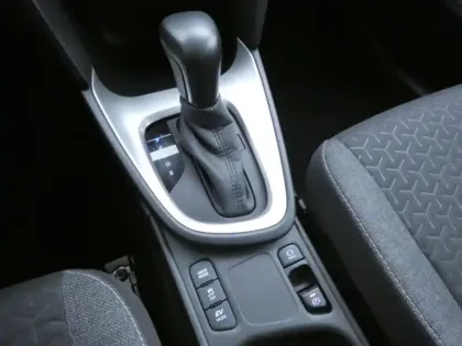 Photo 16 Toyota Yaris Hybride 1.5 HYBRID 116H DYNAMIC AUTO