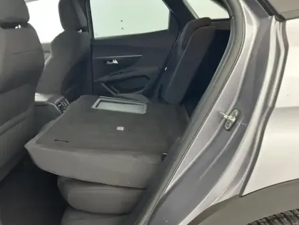 Photo 10 Peugeot 3008 1.2 PureTech 130ch Style EAT8 + Ecran 10