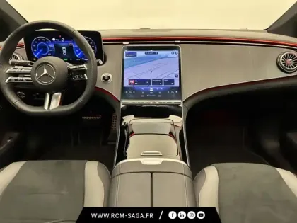 Photo 39 Mercedes EQE Berline 300 AMG Line