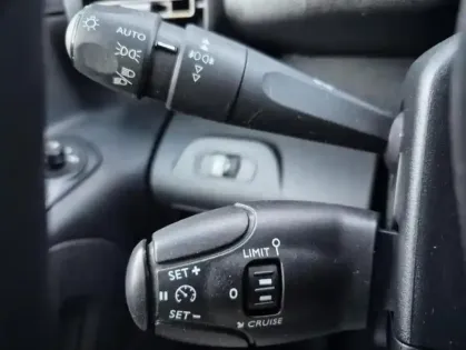 Photo 9 Peugeot Partner III PURETECH 110 S&S STANDARD 1000KG PREMIUM