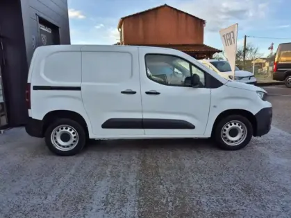 Photo 24 Peugeot Partner III PURETECH 110 S&S STANDARD 1000KG PREMIUM