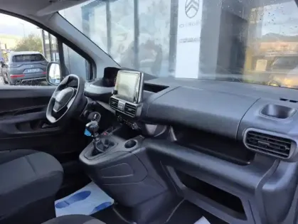 Photo 28 Peugeot Partner III PURETECH 110 S&S STANDARD 1000KG PREMIUM