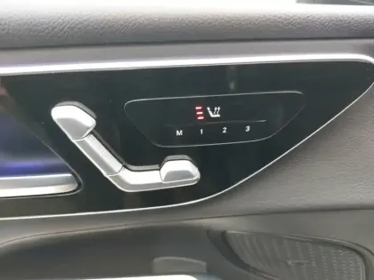 Photo 13 Mercedes Classe GLC SUV 300 e Hybrid EQ 4MATIC Business Line 300e