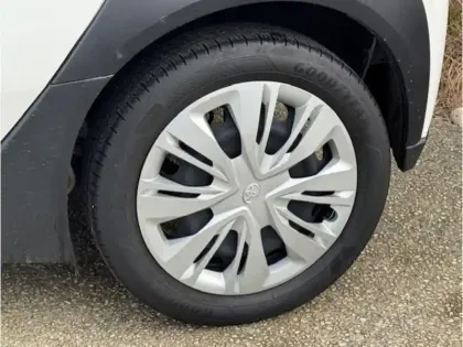 Photo 23 Toyota Aygo 1.0 VVT-i 72 Dynamic CVT