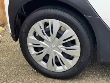 Photo 25 Toyota Aygo 1.0 VVT-i 72 Dynamic CVT