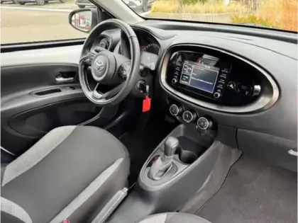 Photo 6 Toyota Aygo 1.0 VVT-i 72 Dynamic CVT