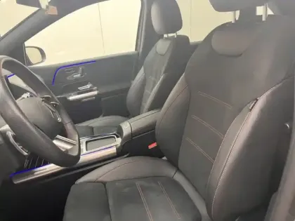 Photo 10 Mercedes Classe B 180 AMG Line