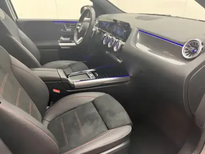 Photo 16 Mercedes Classe B 180 AMG Line