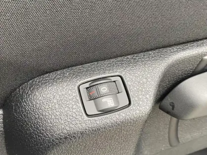 Photo 19 Peugeot Expert III M Diesel 180 ch Automatique Tech Edition