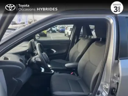 Photo 10 Toyota Yaris  Cross 116h Design Cargo MY22