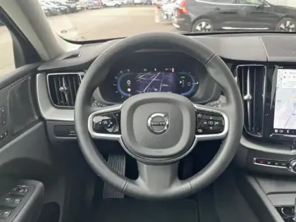 Photo 7 Volvo Xc60  T6 Hybride Rechargeable 253 + 145ch Ultra Style Dark Geartronic 8 AWD
