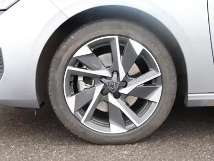 Photo 10 Peugeot 308  1.2 Hybrid 145ch Allure e-DCS6