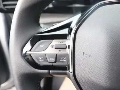 Photo 11 Peugeot 308  1.2 Hybrid 145ch Allure e-DCS6