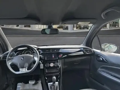 Photo 7 DS DS 3  PureTech 110ch Performance Line Automatique