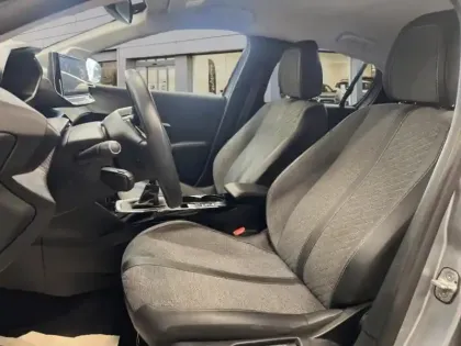 Photo 8 Peugeot 208  1.2 PureTech 100ch S&S Allure