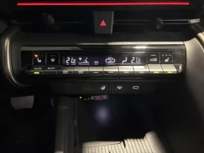 Photo 11 Toyota C-HR  2.0 Hybride 200ch Collection NG23