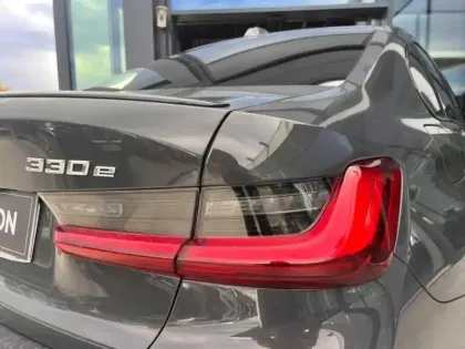 Photo 12 BMW Serie 3 Série 3 330eA xDrive 292ch M Sport