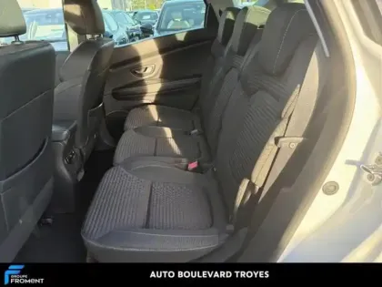 Photo 11 Renault Scenic Gén. IV (JFA) Ph2 Business 5