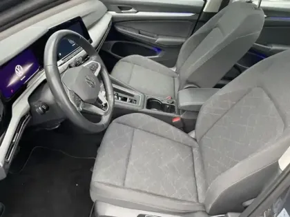 Photo 11 Volkswagen Golf  SW 1.5 eTSI OPF 130ch Life Plus DSG7