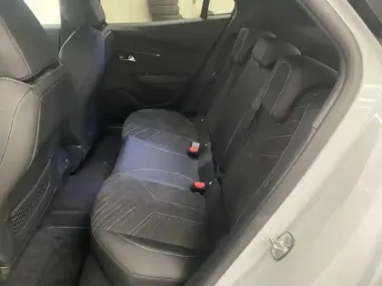 Photo 9 Peugeot 2008  1.2 Hybrid 145ch GT Exclusive e-DCS6