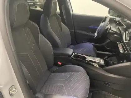 Photo 6 Peugeot 2008  1.2 Hybrid 145ch GT Exclusive e-DCS6