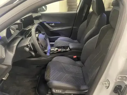 Photo 10 Peugeot 2008  1.2 Hybrid 145ch GT Exclusive e-DCS6