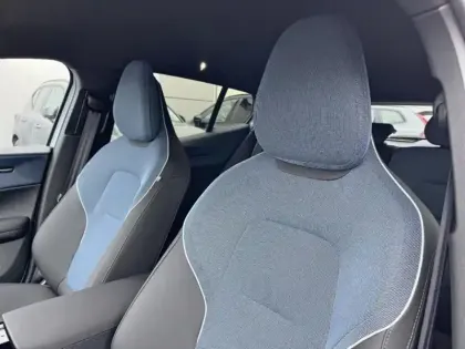 Photo 5 Volvo Ex30  Single Extended Range 272ch Plus