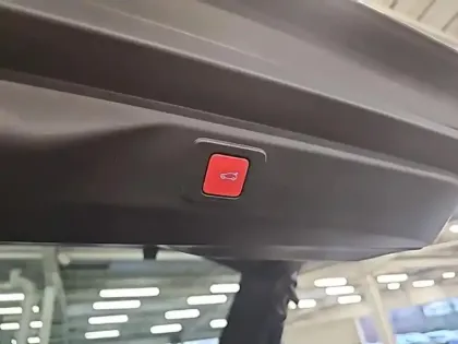 Photo 11 Peugeot 3008  1.2 Hybrid 136ch GT e-DCS6