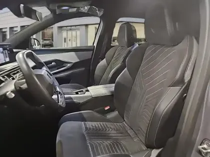 Photo 8 Peugeot 3008  1.2 Hybrid 136ch GT e-DCS6