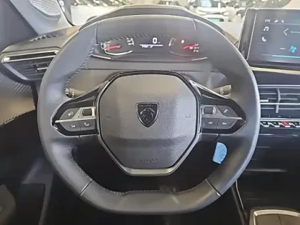 Photo 12 Peugeot 208  1.2 PureTech 100ch S&S Active