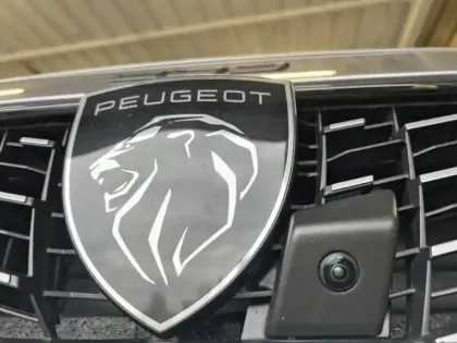 Photo 11 Peugeot 208  1.2 PureTech 100ch S&S Allure