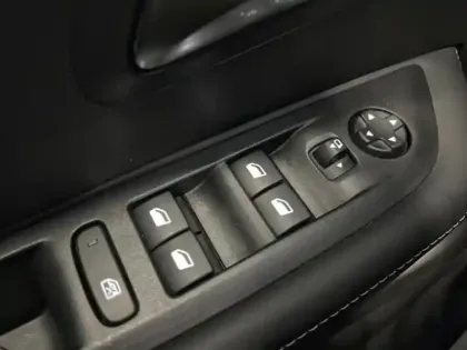 Photo 13 Peugeot 208  1.2 PureTech 100ch S&S Allure