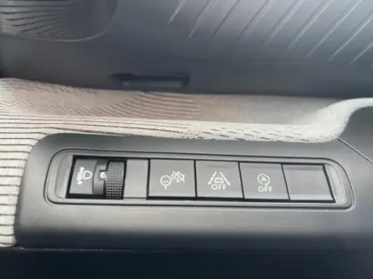 Photo 13 Citroën C3  1.2 Turbo 100ch MAX