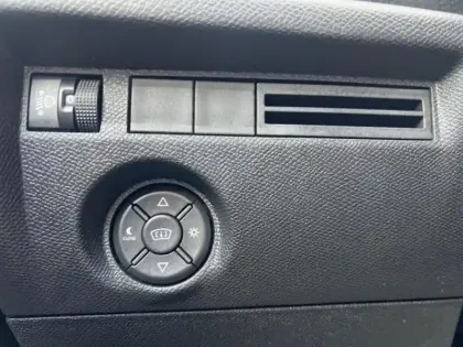 Photo 12 Citroën C4  1.2 Hybride 136ch S&S MAX Automatique