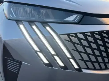 Photo 11 Peugeot 3008  1.2 Hybrid 136ch Allure e-DCS6