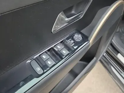 Photo 11 Lancia Ypsilon  1.2 Ibrida 100ch LX eDCT6