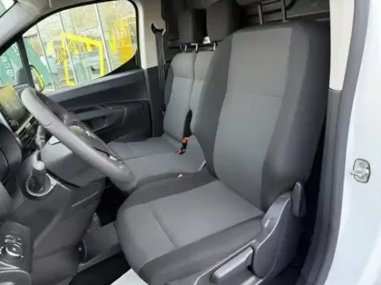 Photo 10 Opel Combo Cargo  XL 950Kg BlueHDi 100ch S&S