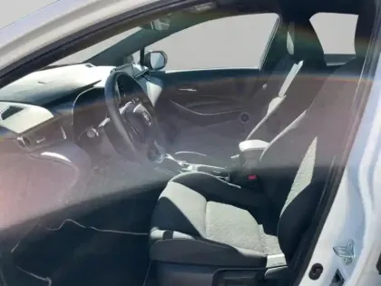 Photo 8 Toyota Corolla  122h Design