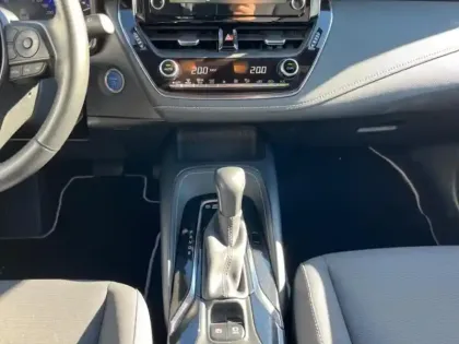 Photo 10 Toyota Corolla  122h Design