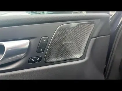 Photo 9 Volvo Xc60  T6 Hybride Rechargeable 350ch Ultra Style Chrome Geartronic 8 AWD