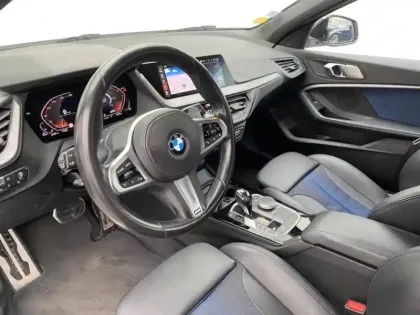 Photo 5 BMW Serie 1 Série 1 120dA xDrive 190ch M Sport