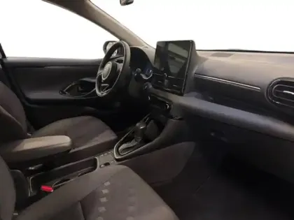 Photo 8 Toyota Yaris  116h Design 5p MY25