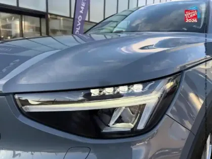 Photo 12 Volvo Xc40  B3 163ch Ultimate DCT 7 TOuvrant Siege chauf Volant chauf Camera