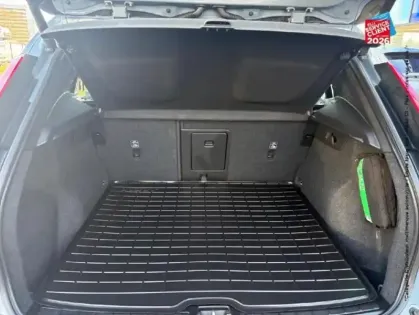 Photo 13 Volvo Xc40  B3 163ch Ultimate DCT 7 TOuvrant Siege chauf Volant chauf Camera