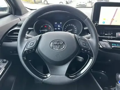 Photo 16 Toyota C-HR  1.8 Hybride 122ch Design Ultimate E-CVT